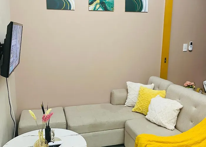 Bgc Simple Elegant 300mbps Wifi,pool,netflix Apartamento Manila