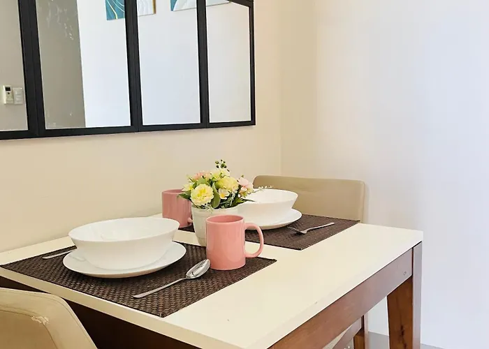 Bgc Simple Elegant 300mbps Wifi,pool,netflix Apartamento *
