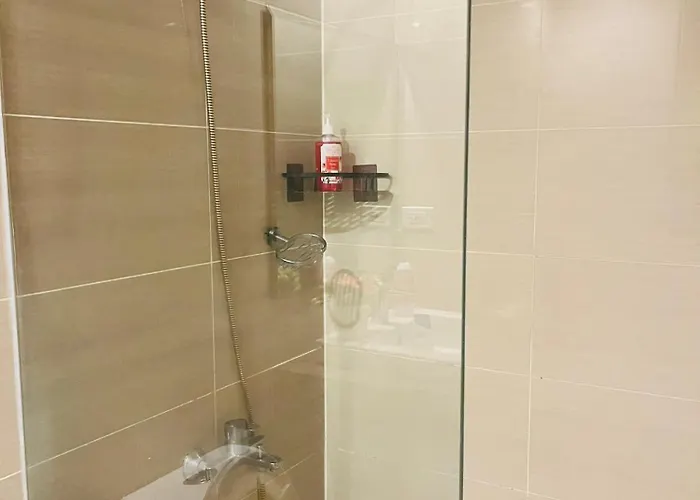 Bgc Simple Elegant 300mbps Wifi,pool,netflix
