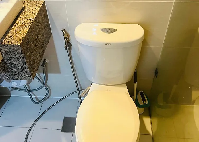 Bgc Simple Elegant 300mbps Wifi,pool,netflix Apartamento