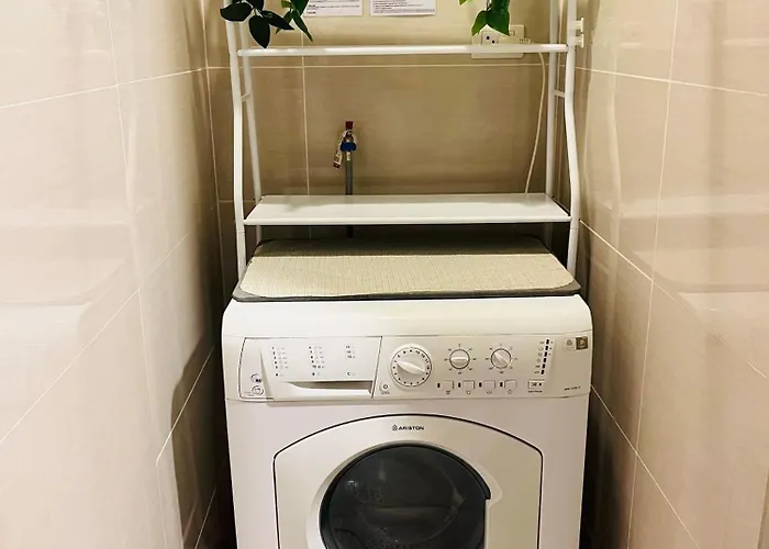 Bgc Simple Elegant 300mbps Wifi,pool,netflix Apartamento Manila